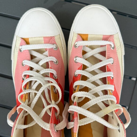 Women's Converse - Picture 2 of 8